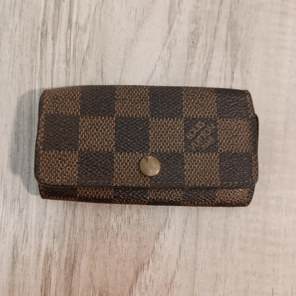 Louis Vuitton Multicles 4 Damier Key Case